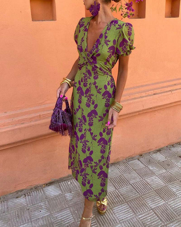 Gelly - Chic Wrap V-neck Floral Dress