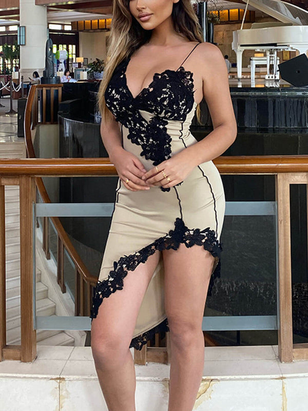 Ellis - Hip-Hugging Mini Dress