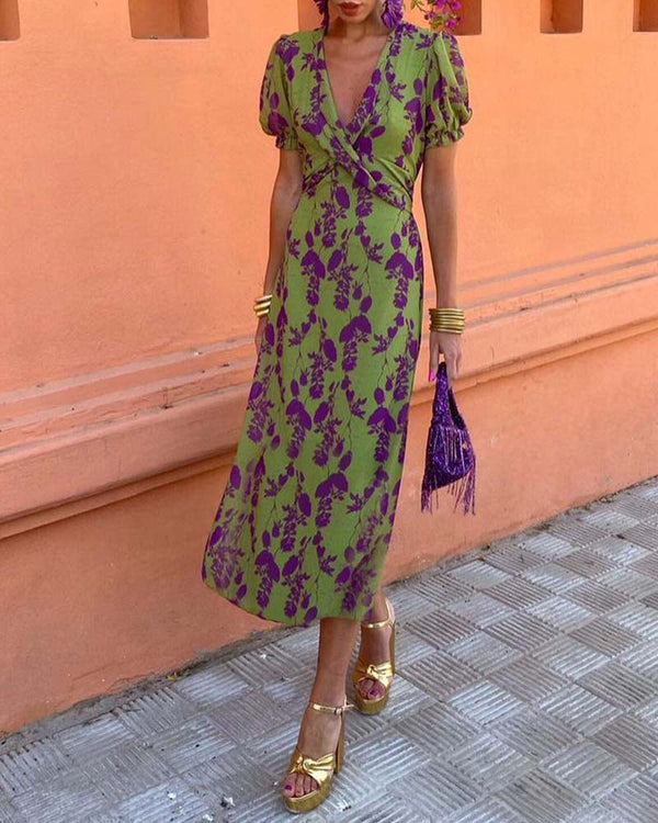 Gelly - Chic Wrap V-neck Floral Dress