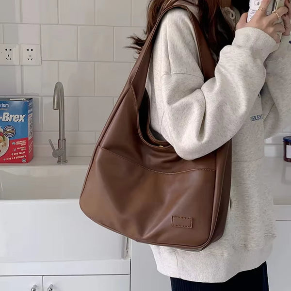 Juna - Classic Shoulder Bag