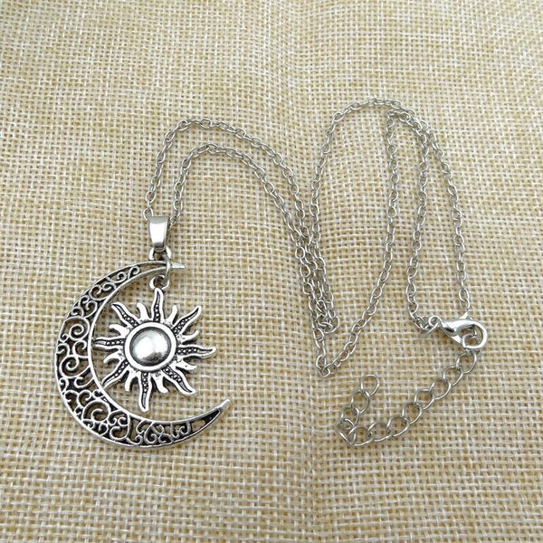 CelestialCharm - Vintage Sun & Moon Necklace - Symbol of Balance & Harmony