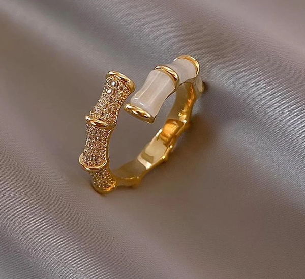 OpalVibe - Bamboo Ring with Opal - Unique & Elegant Design