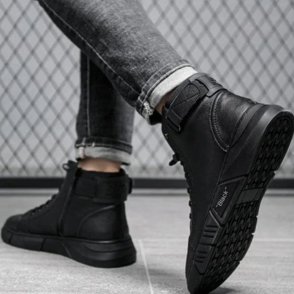 Arnaldo | Black Boots