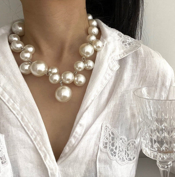 May – Stunning Pearl Necklace – Graceful and Radiant