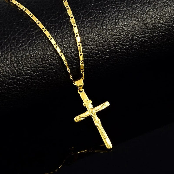 EternaCross - Cross Pendant Necklace - Timeless & Faith-Inspired Design