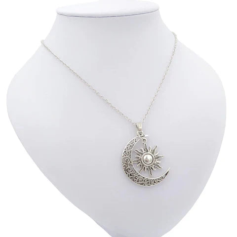 CelestialCharm - Vintage Sun & Moon Necklace - Symbol of Balance & Harmony