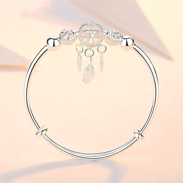 Charlotte – Silver Dreamcatcher Bracelet – A Timeless Accessory with Symbolic Charm