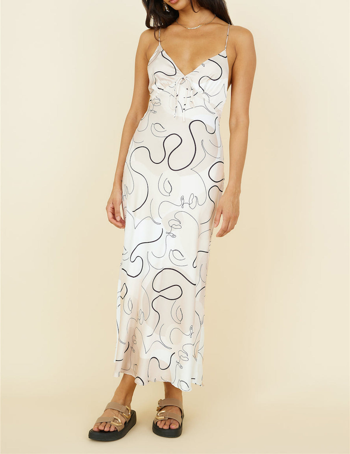 Sophie - Elegant Printed Curve Dress