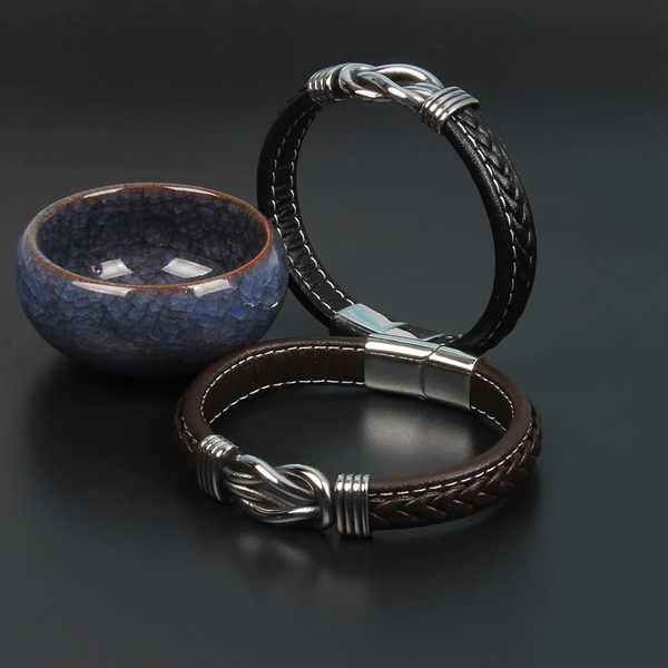 KnotCraft - Leather Knot Bracelet - Stylish & Durable Design