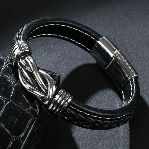 KnotCraft - Leather Knot Bracelet - Stylish & Durable Design