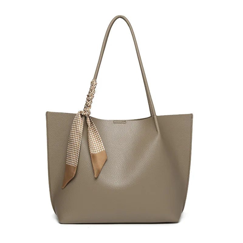 Henrietta - Large Tote Bag