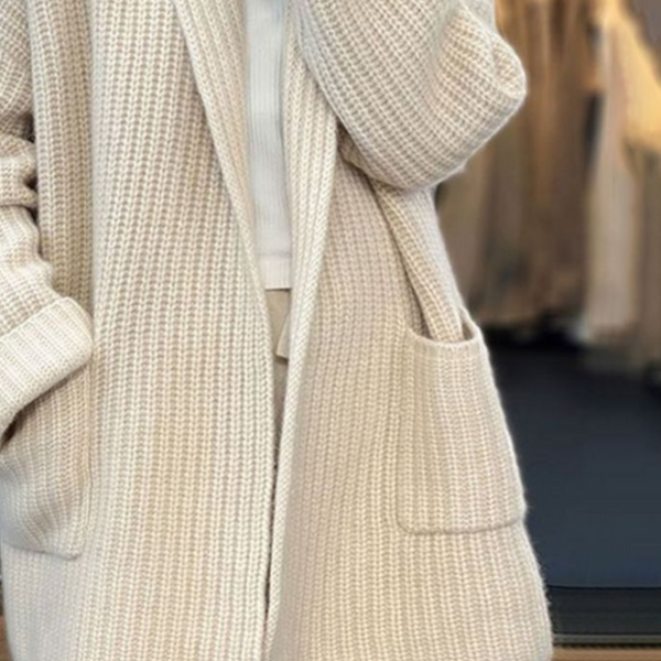 Janina - Chic Knitted Cardigan