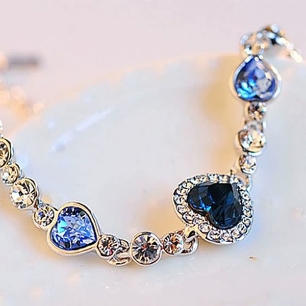 Ella – Blue Bracelet – Perfect for Adding Brightness & Elegance to Your Outfit